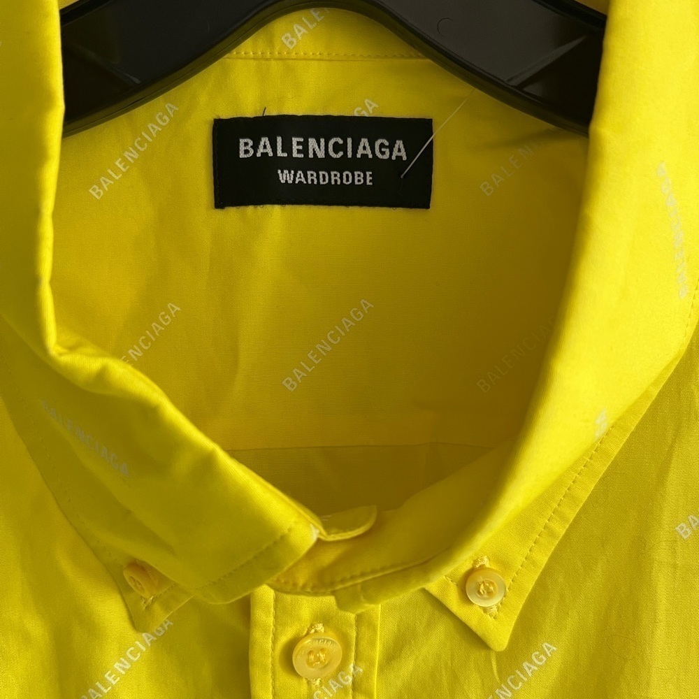 Balenciaga Repeat Logo Short-Sleeve Shirt - Picture 9 of 14